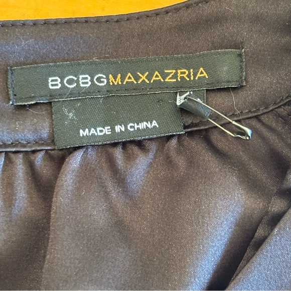 BCBGMaxAzria M black red white, mini relaxed fit shift short sleeve dress - Picture 4 of 12